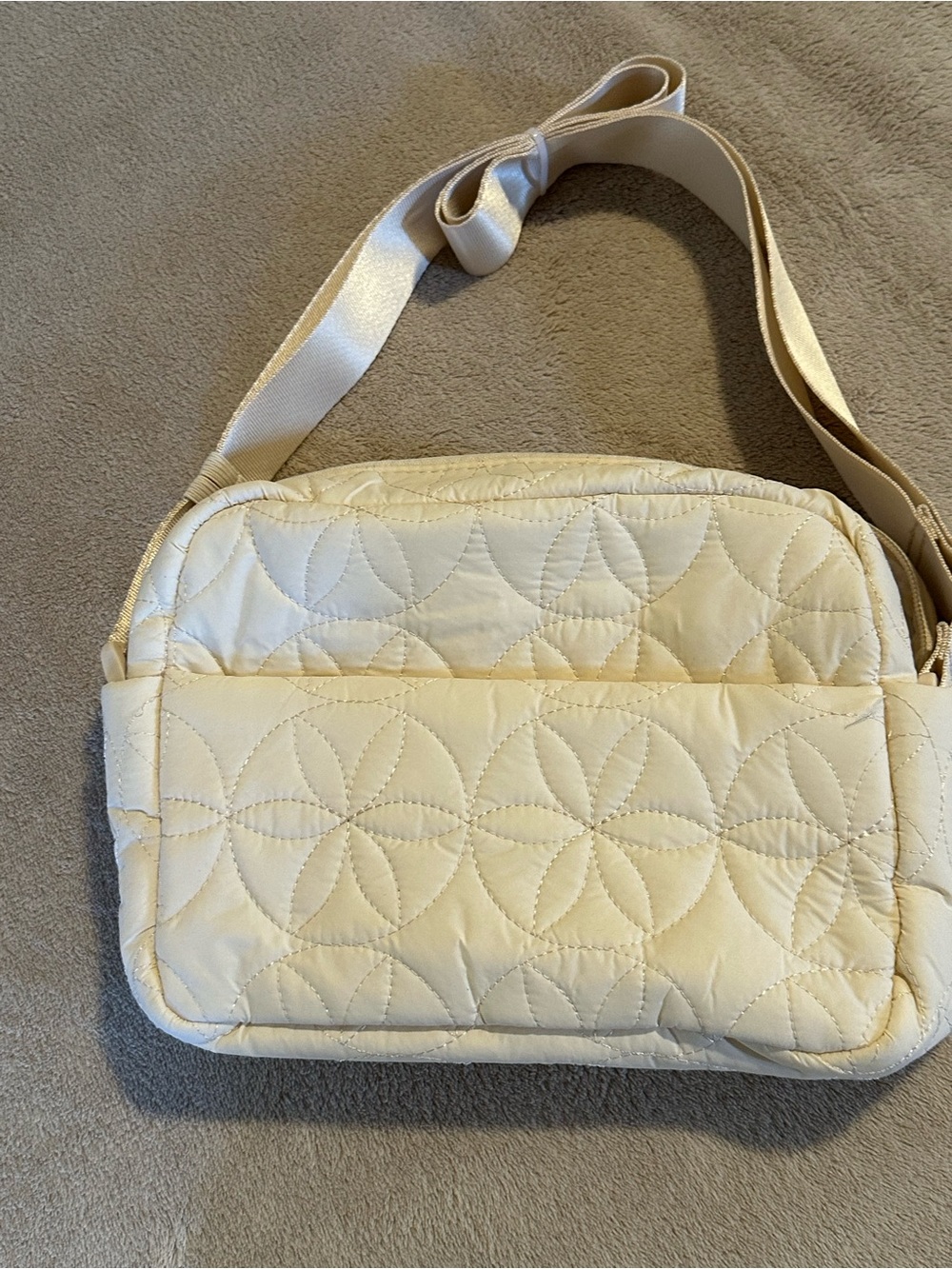 Quilted Crossbody Shoulder Bag in Cream